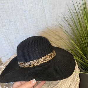 Brand new hat! Never worn.